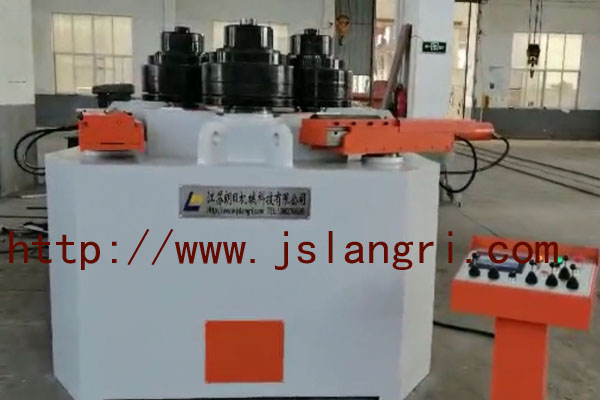 型材卷圓機(jī)的特點(diǎn)是什么，有哪些操作注意事項(xiàng)？